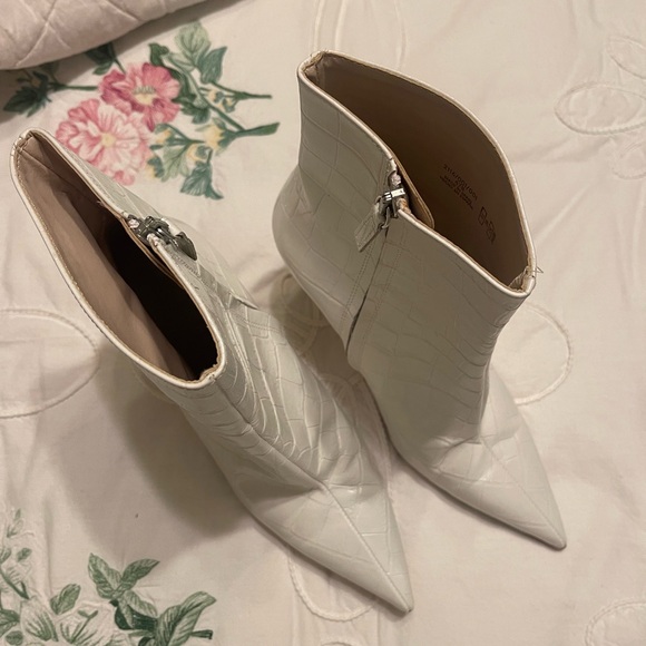 Zara Crocodile Printed Boots - Picture 4 of 6